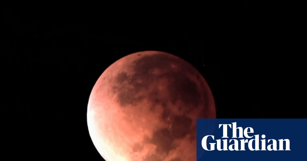 Stunning Blood Moon Timelapse: See the Total Lunar Eclipse